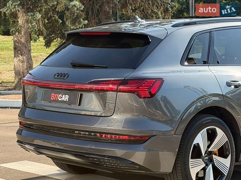 Внедорожник / Кроссовер Audi e-tron 2019 в Одессе