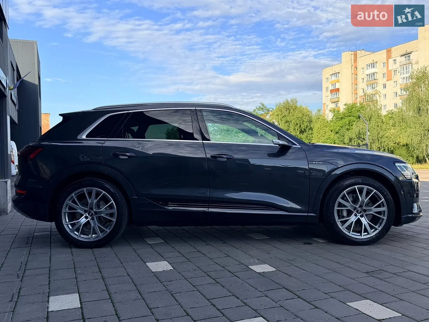 2020 Audi e-tron - мініатюра 10