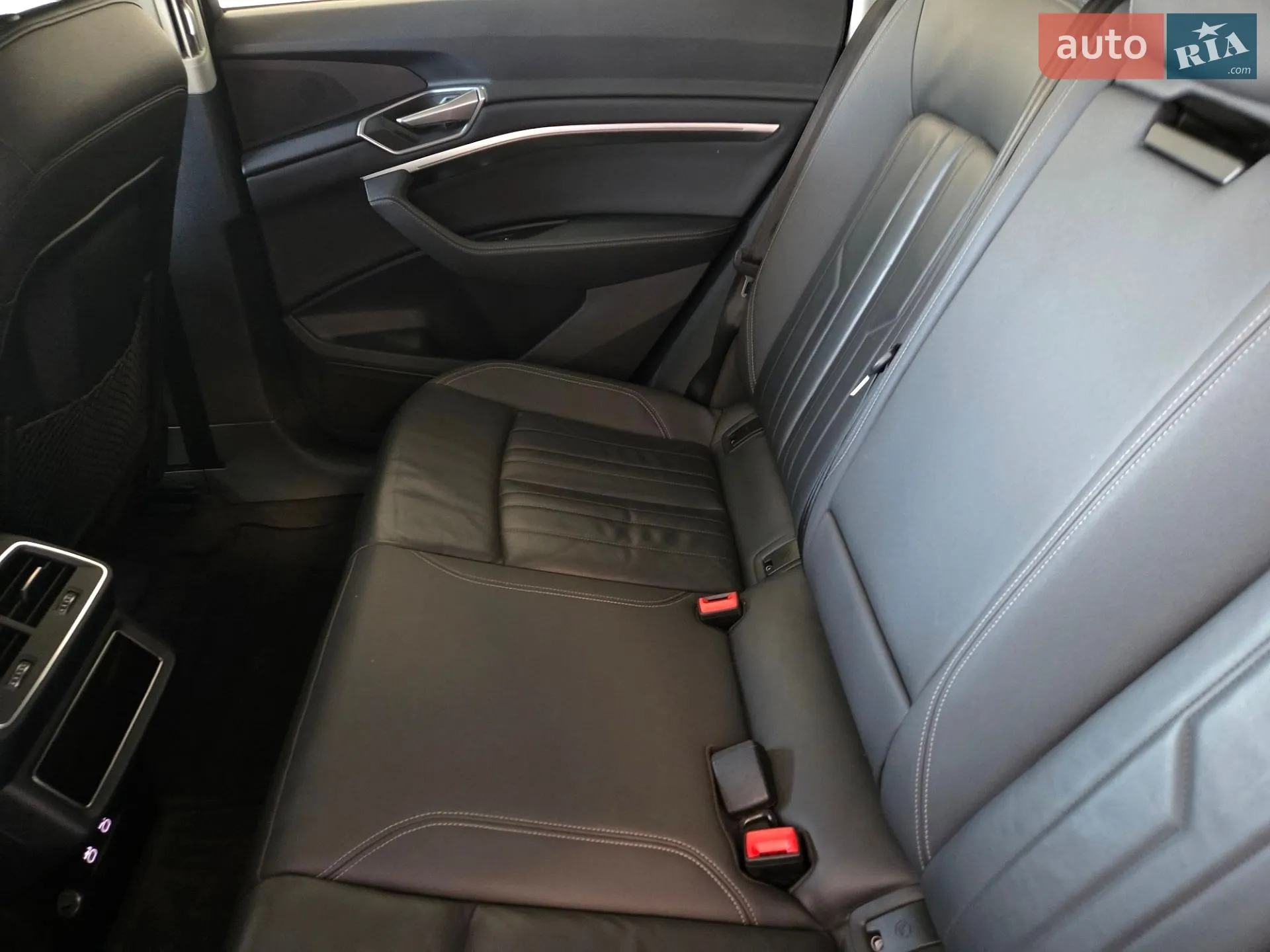 2021 Audi e-tron - мініатюра 24