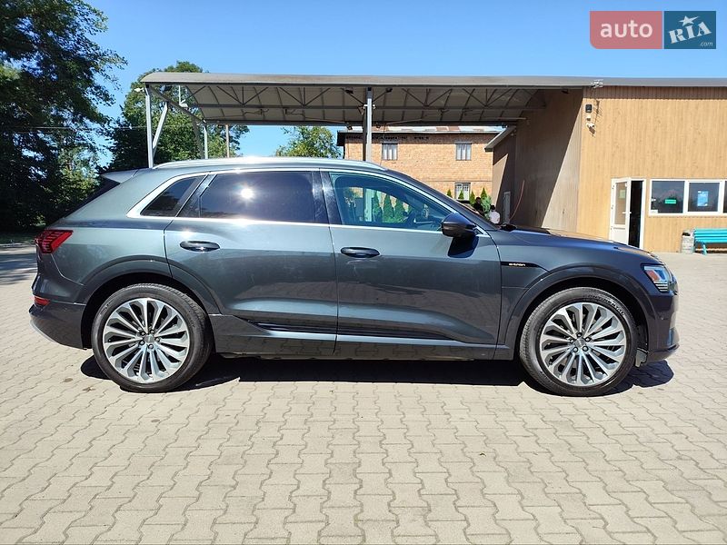 Внедорожник / Кроссовер Audi e-tron 2019 в Черновцах