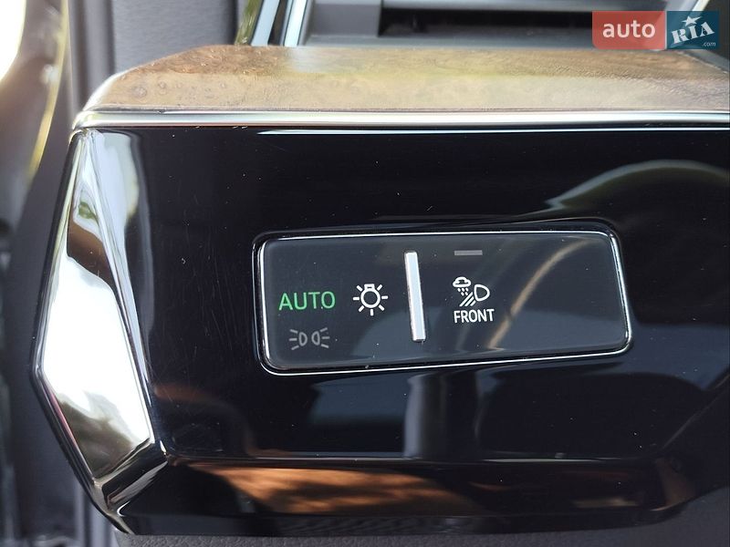 Внедорожник / Кроссовер Audi e-tron 2019 в Черновцах