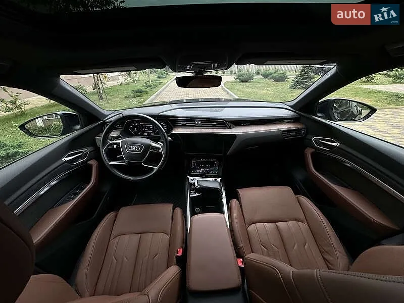 2021 Audi e-tron - мініатюра 11