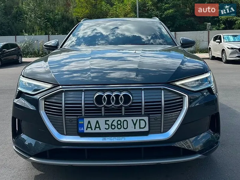 Audi e-tron 2021