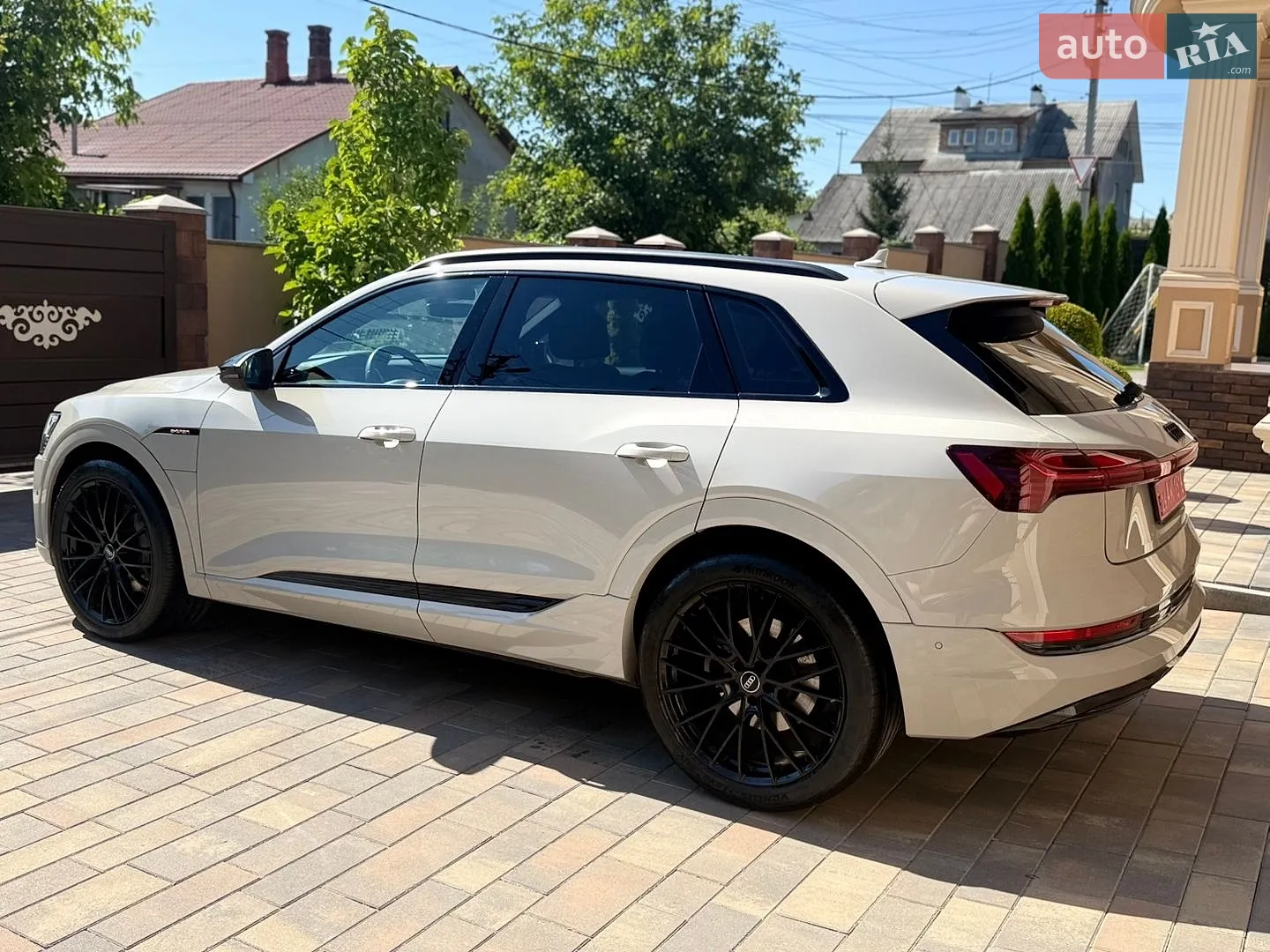 2019 Audi e-tron - мініатюра 10