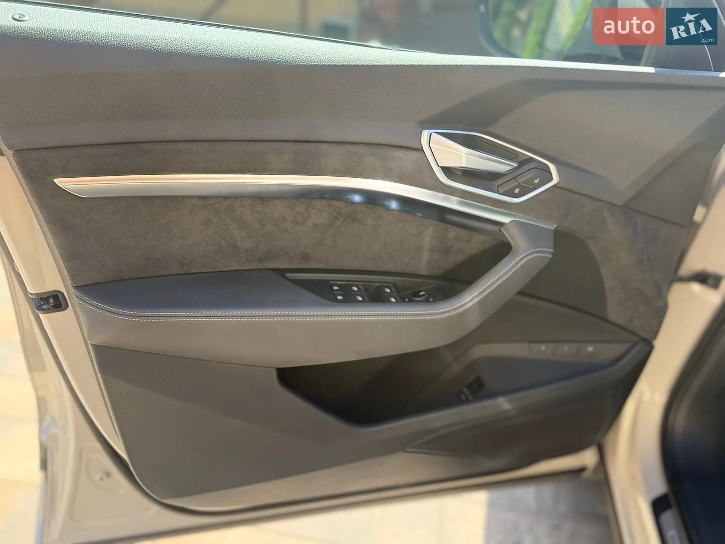 2019 Audi e-tron - мініатюра 36