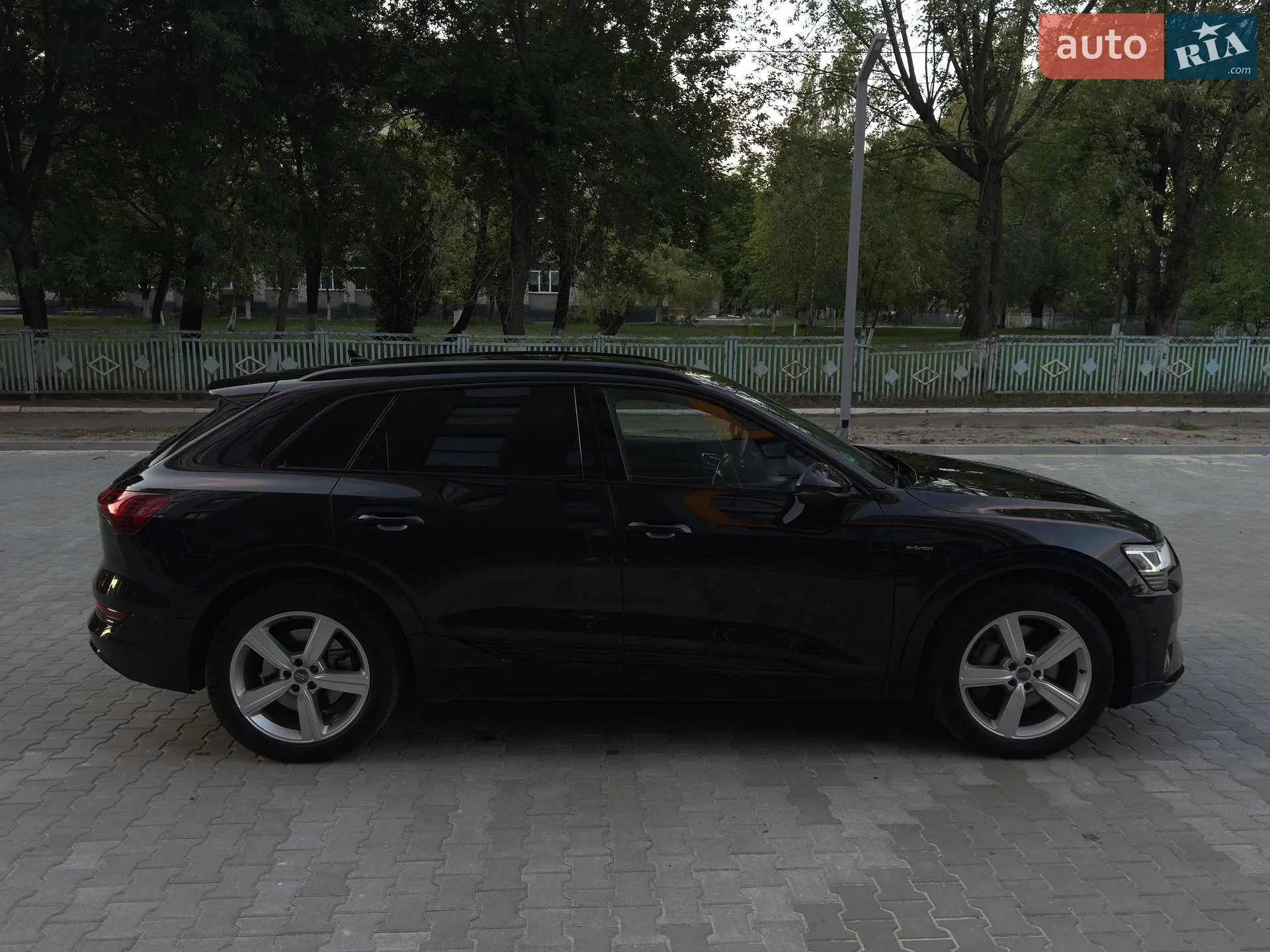 2019 Audi e-tron - мініатюра 8