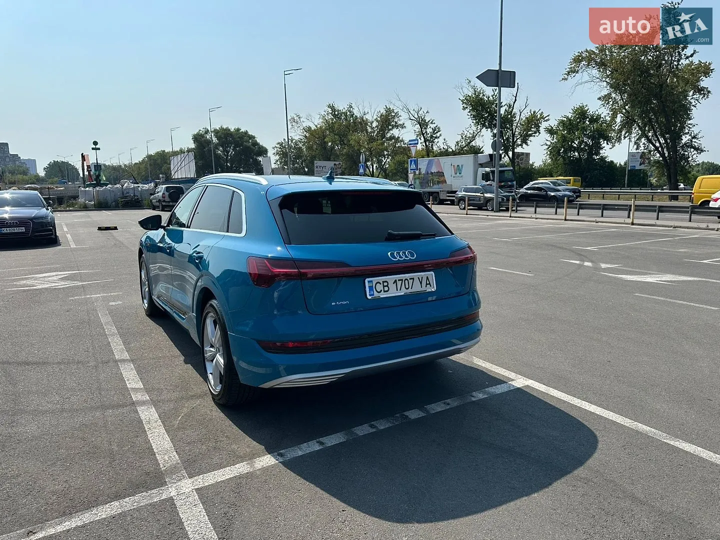 2019 Audi e-tron - мініатюра 8