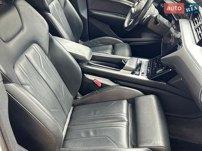 Позашляховик / Кросовер Audi e-tron 2019 в Києві