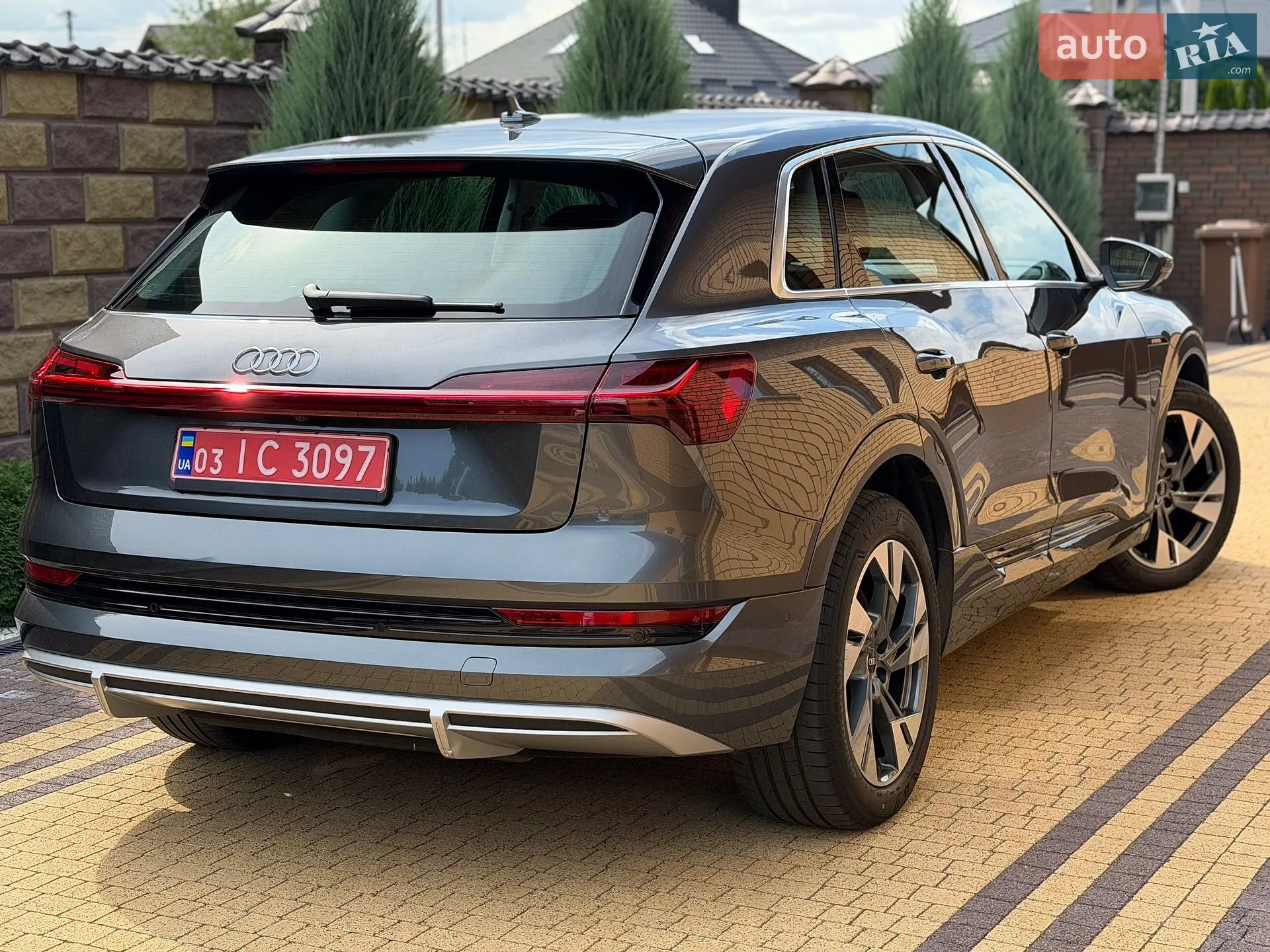 2022 Audi e-tron - мініатюра 8