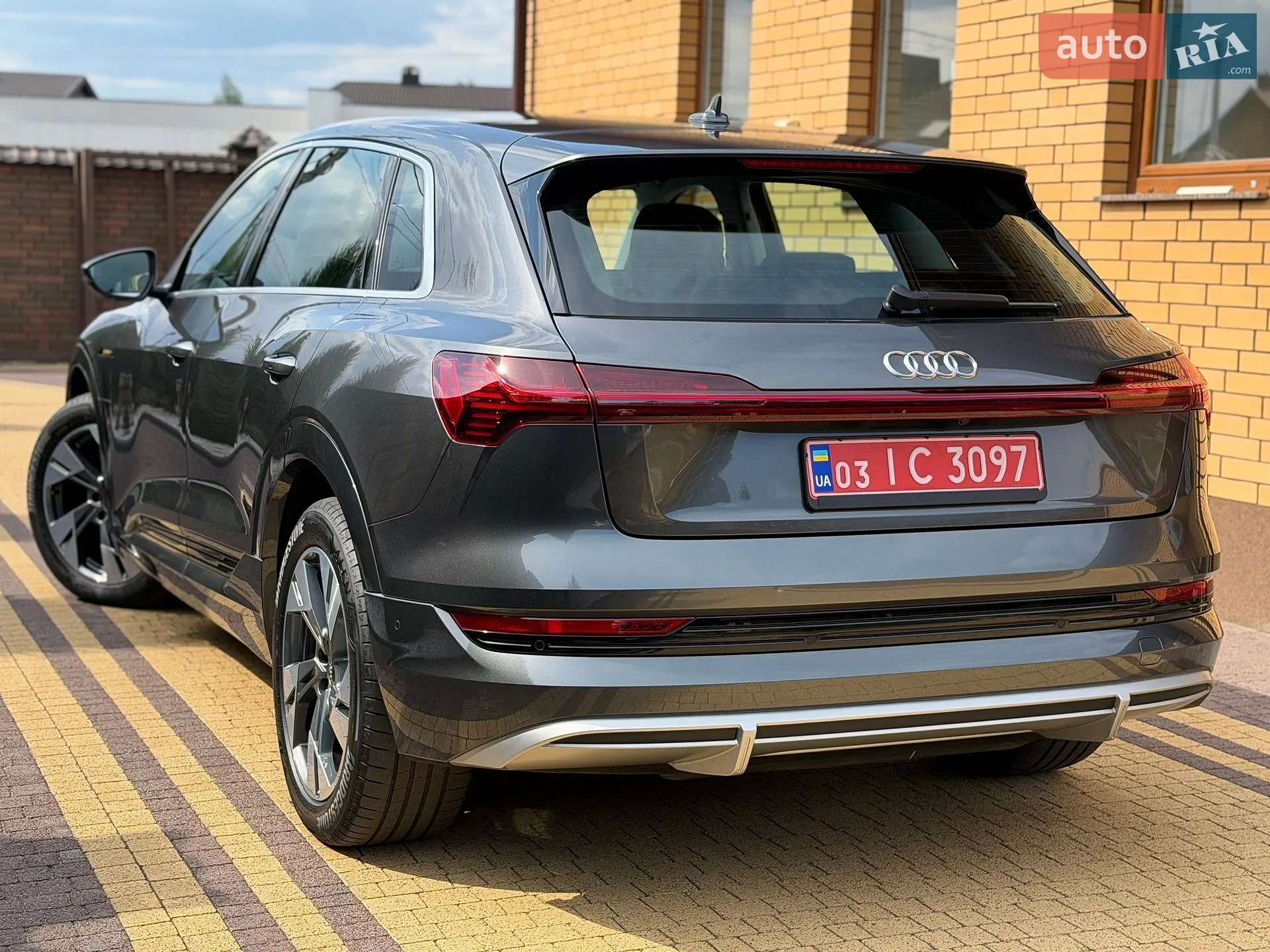 2022 Audi e-tron - мініатюра 13