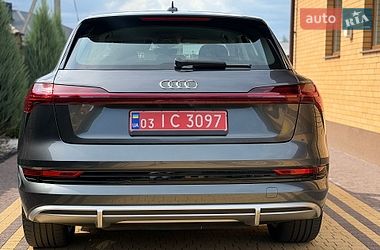 Позашляховик / Кросовер Audi e-tron 2022 в Луцьку