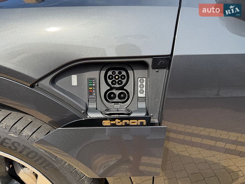 Позашляховик / Кросовер Audi e-tron 2022 в Луцьку