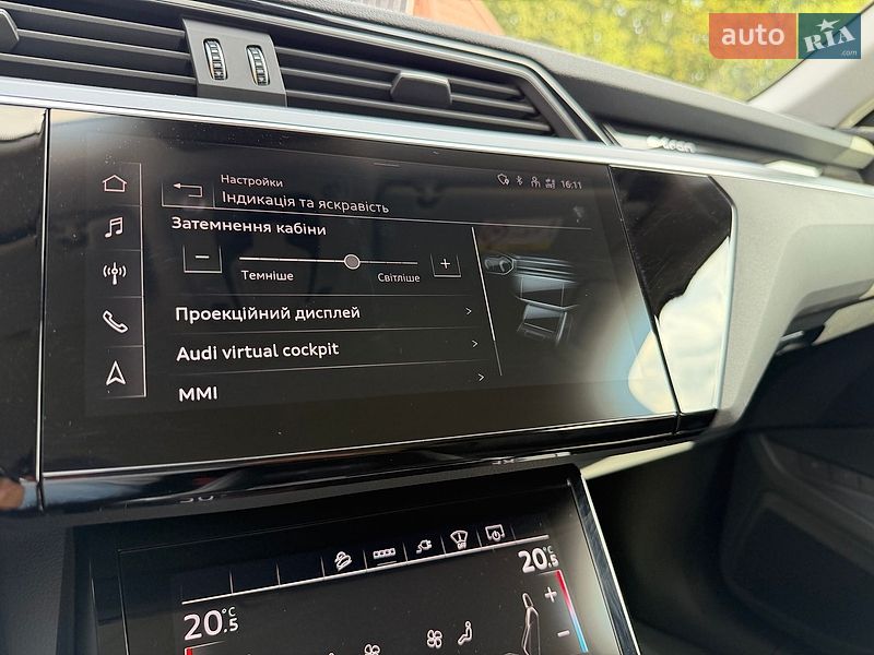 Позашляховик / Кросовер Audi e-tron 2022 в Луцьку