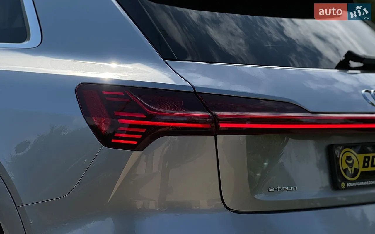 2019 Audi e-tron - мініатюра 36