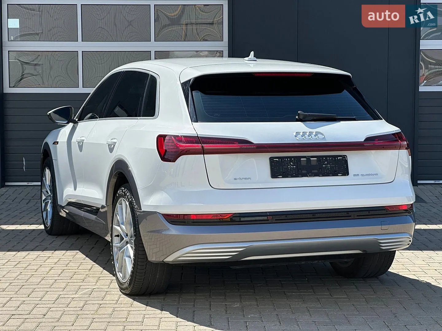 2019 Audi e-tron - мініатюра 24