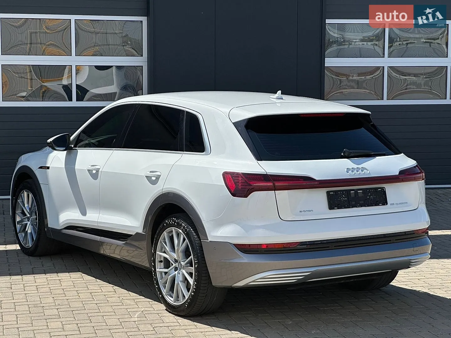 2019 Audi e-tron - мініатюра 5
