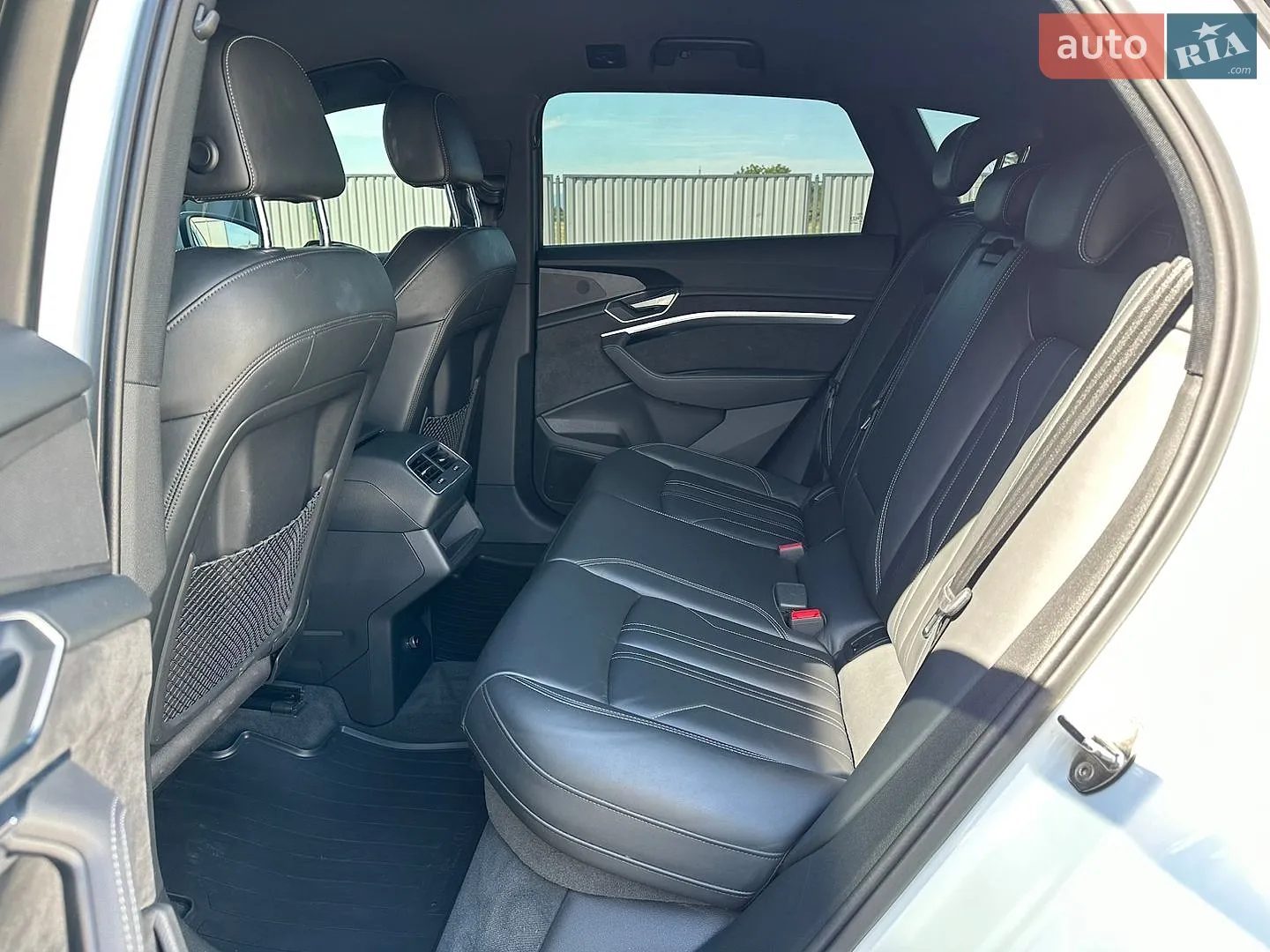 2019 Audi e-tron - мініатюра 35
