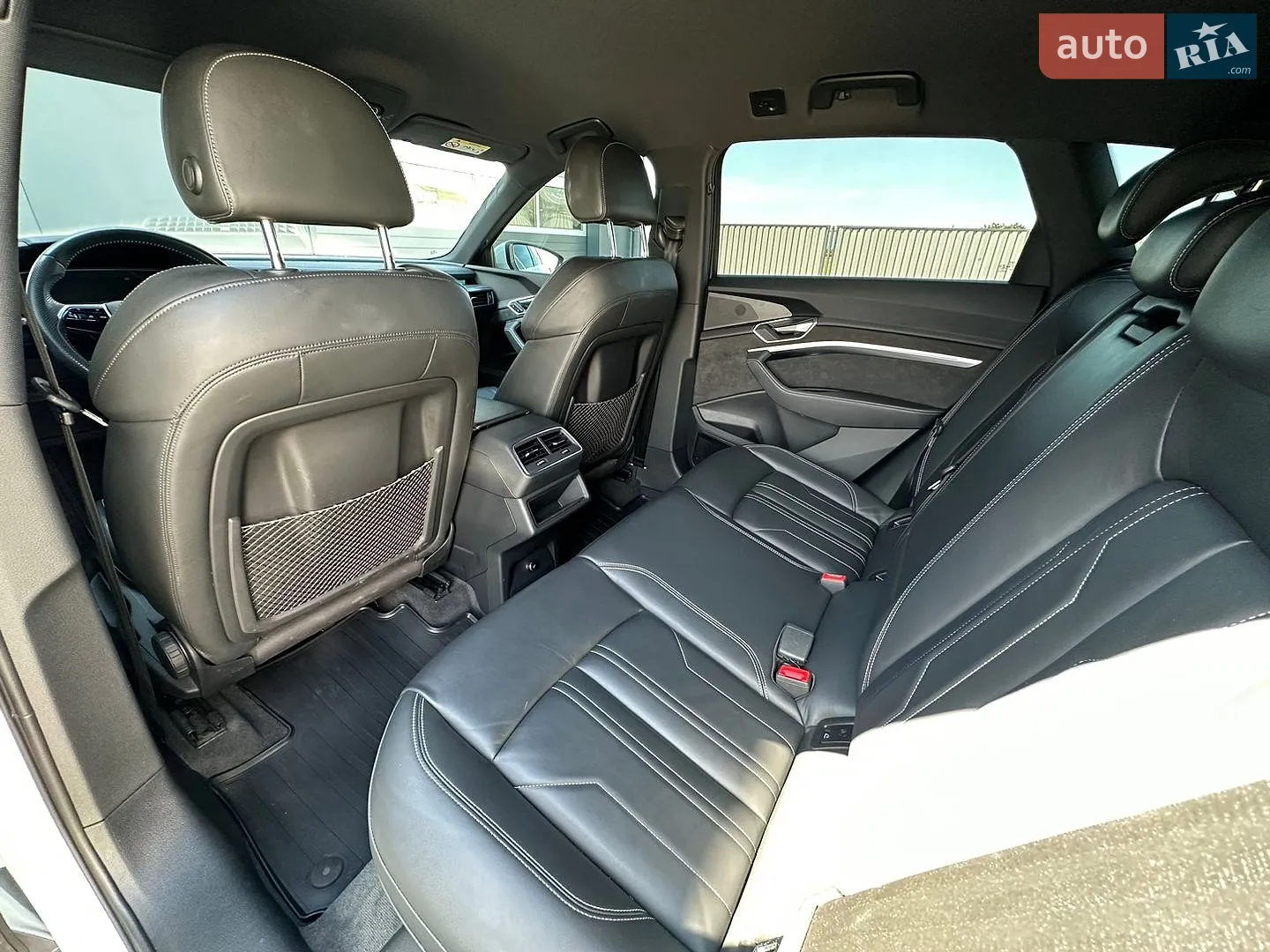 2019 Audi e-tron - мініатюра 36