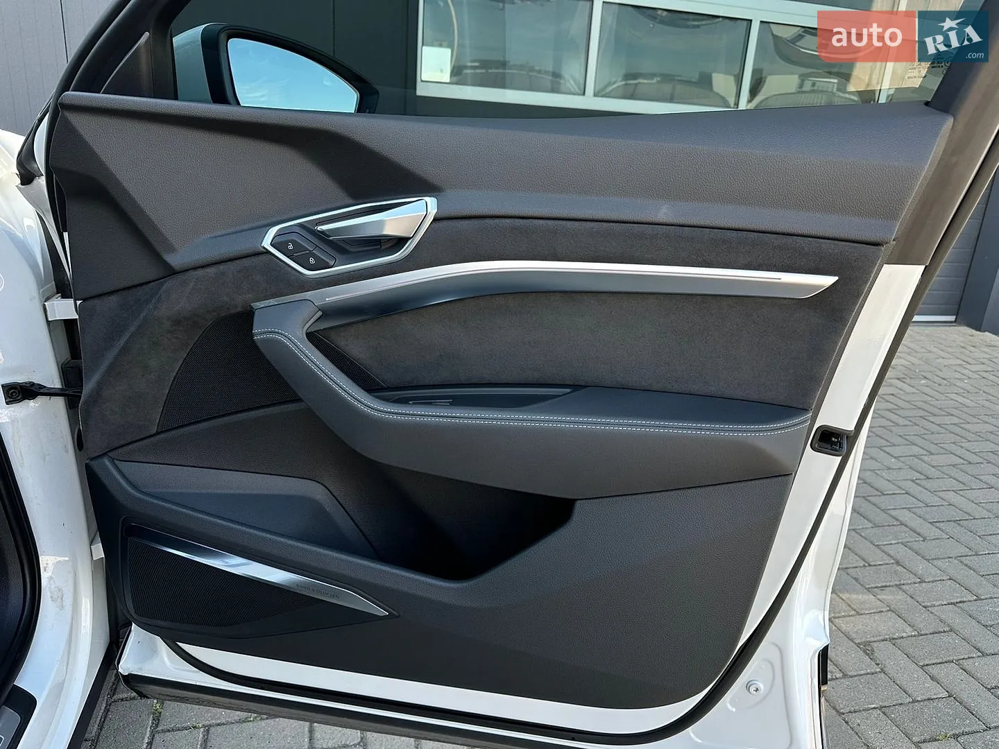 2019 Audi e-tron - мініатюра 48