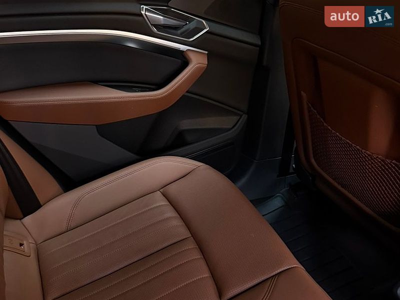 Внедорожник / Кроссовер Audi e-tron 2022 в Броварах