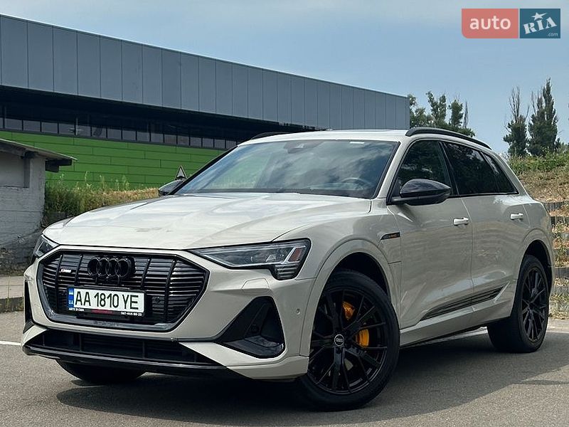 Audi e-tron, фото з оголошення