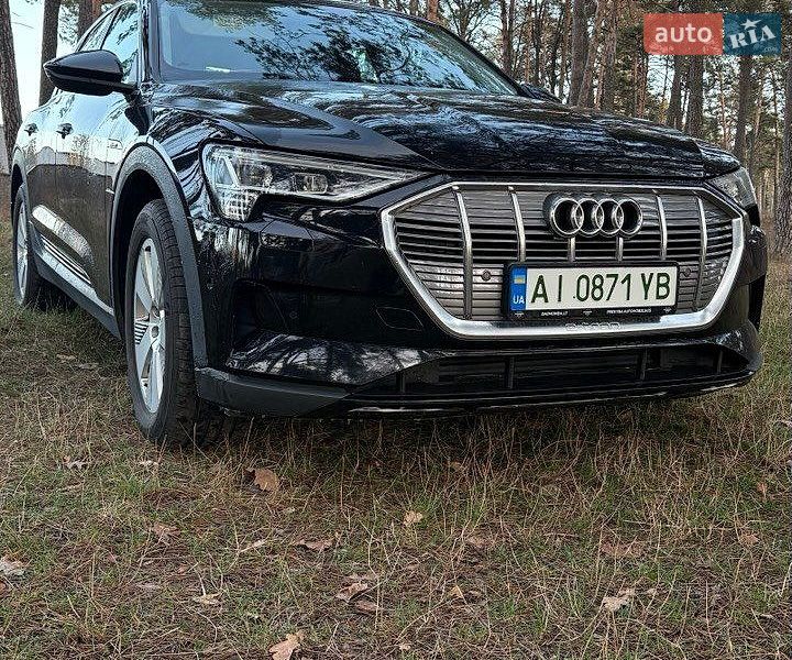 Внедорожник / Кроссовер Audi e-tron 2020 в Киеве