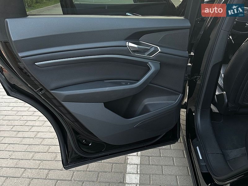 Внедорожник / Кроссовер Audi e-tron 2020 в Коломые