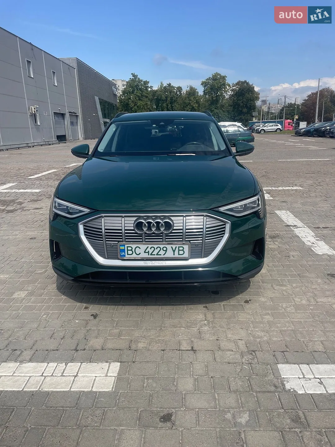 2022 Audi e-tron - фото 1