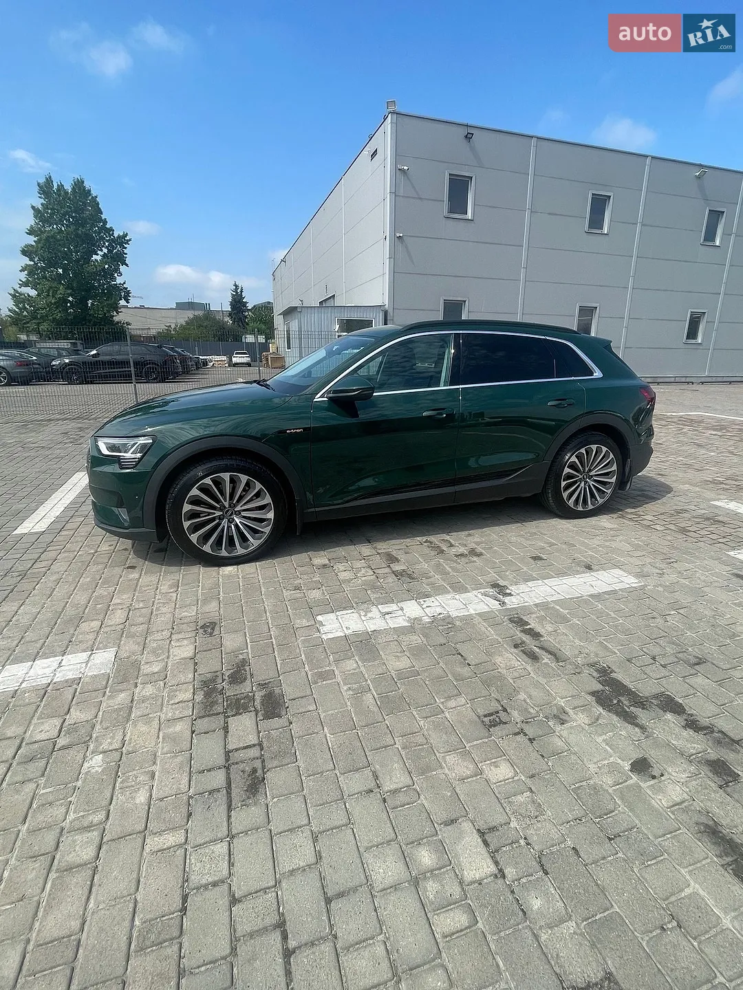 2022 Audi e-tron - мініатюра 4
