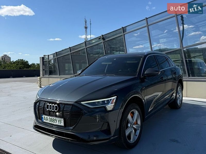 Audi e-tron 2019