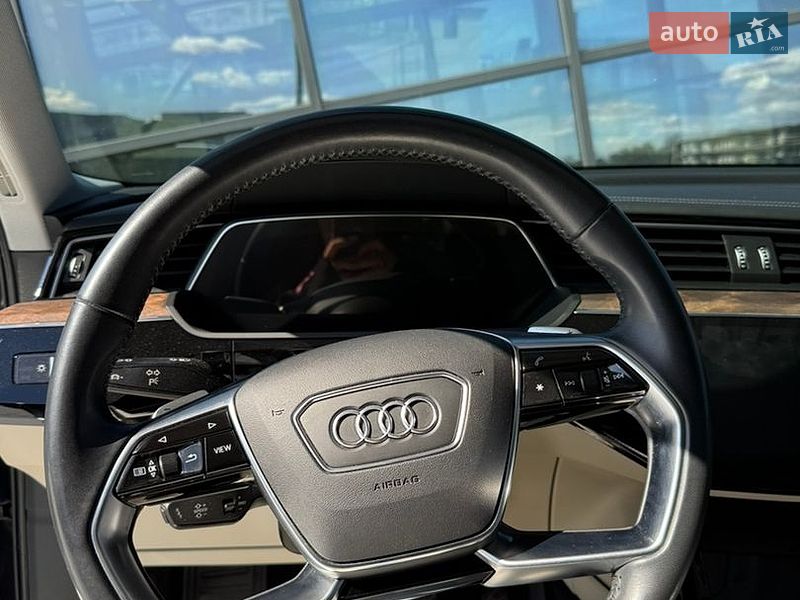 Позашляховик / Кросовер Audi e-tron 2019 в Києві