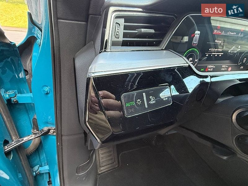 Позашляховик / Кросовер Audi e-tron 2019 в Києві