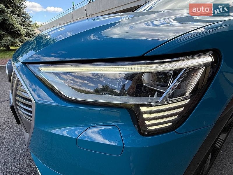 Позашляховик / Кросовер Audi e-tron 2019 в Києві