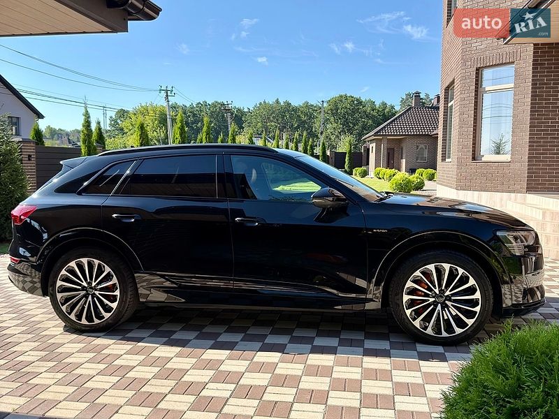 Внедорожник / Кроссовер Audi e-tron 2020 в Киеве фото 4 Внедорожник / Кроссовер Audi e-tron 2020 в Киеве