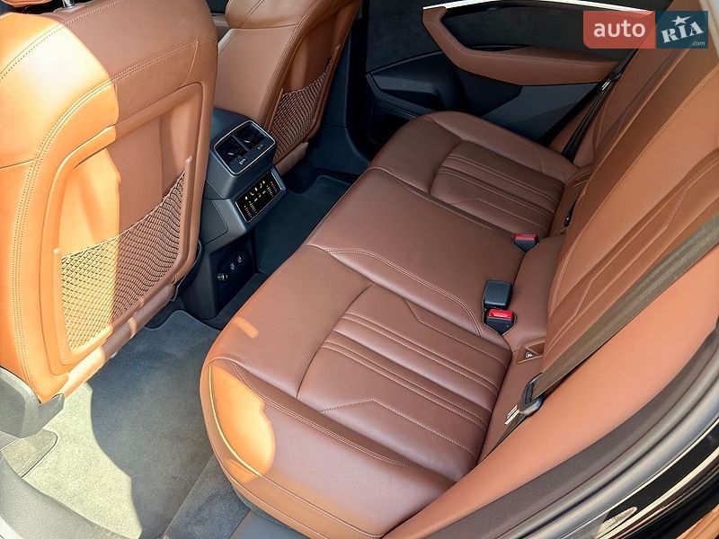 Внедорожник / Кроссовер Audi e-tron 2020 в Киеве фото 10 Внедорожник / Кроссовер Audi e-tron 2020 в Киеве