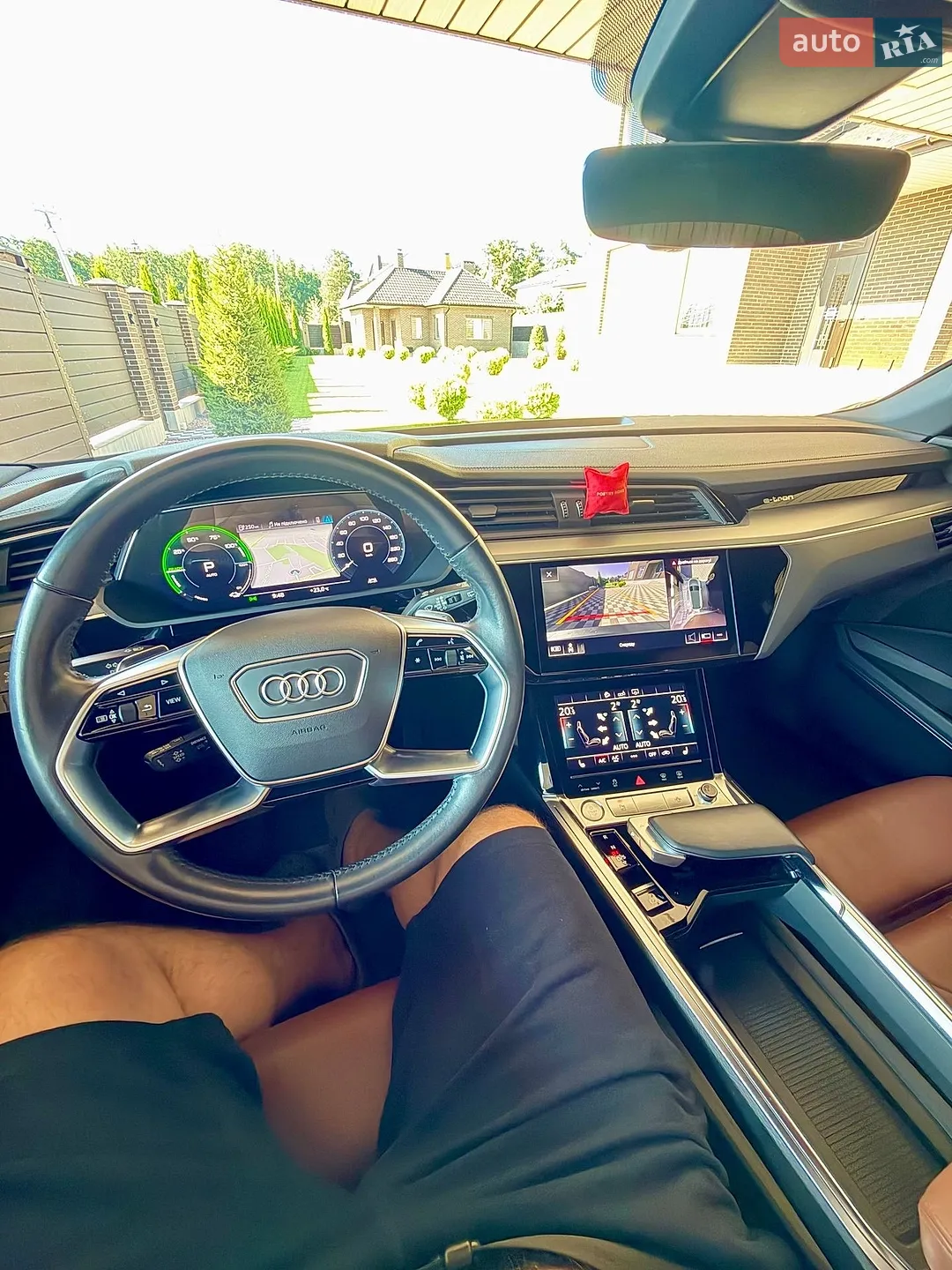 2020 Audi e-tron - мініатюра 14