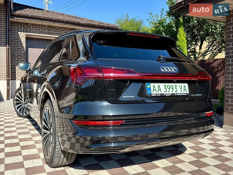 Внедорожник / Кроссовер Audi e-tron 2020 в Киеве