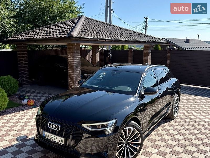 Внедорожник / Кроссовер Audi e-tron 2020 в Киеве фото 17 Внедорожник / Кроссовер Audi e-tron 2020 в Киеве