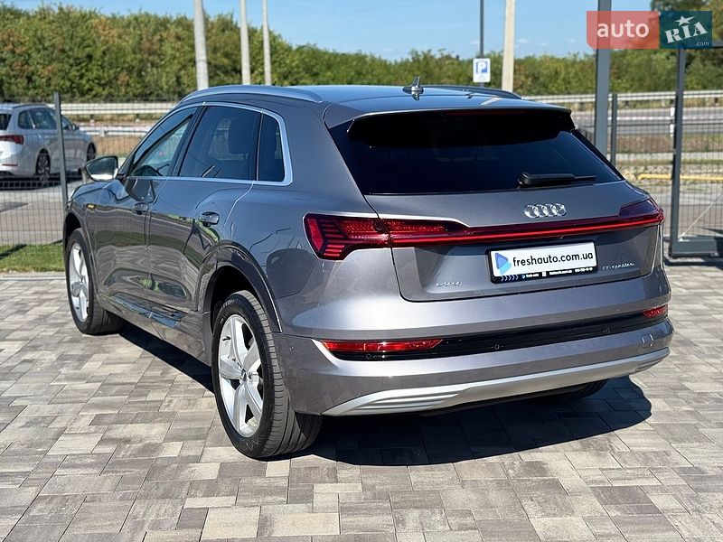 Внедорожник / Кроссовер Audi e-tron 2019 в Ровно
