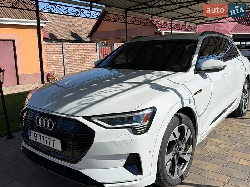 Audi e-tron 2021