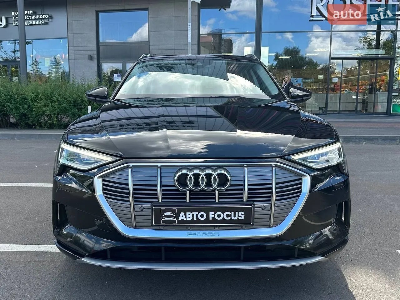 2019 Audi e-tron - мініатюра 2