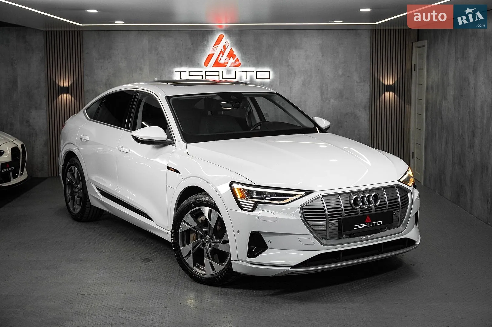 2020 Audi e-tron Sportback - фото 1