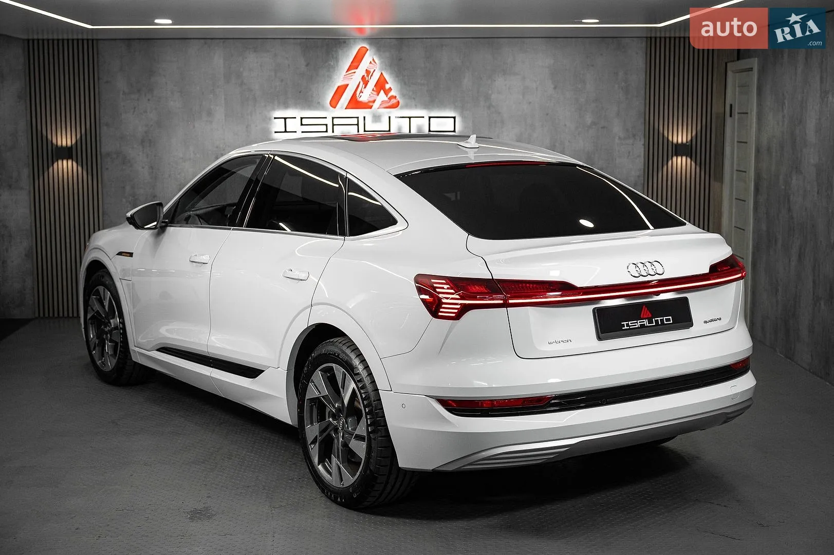 2020 Audi e-tron Sportback - мініатюра 16