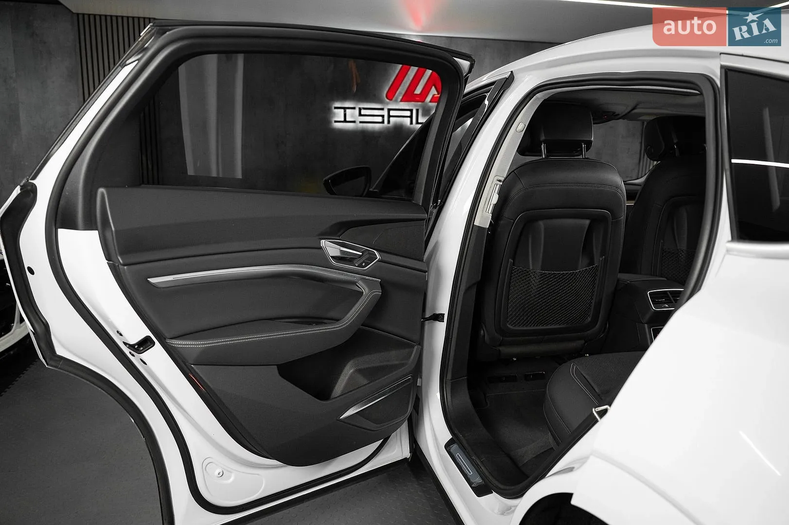 2020 Audi e-tron Sportback - мініатюра 28