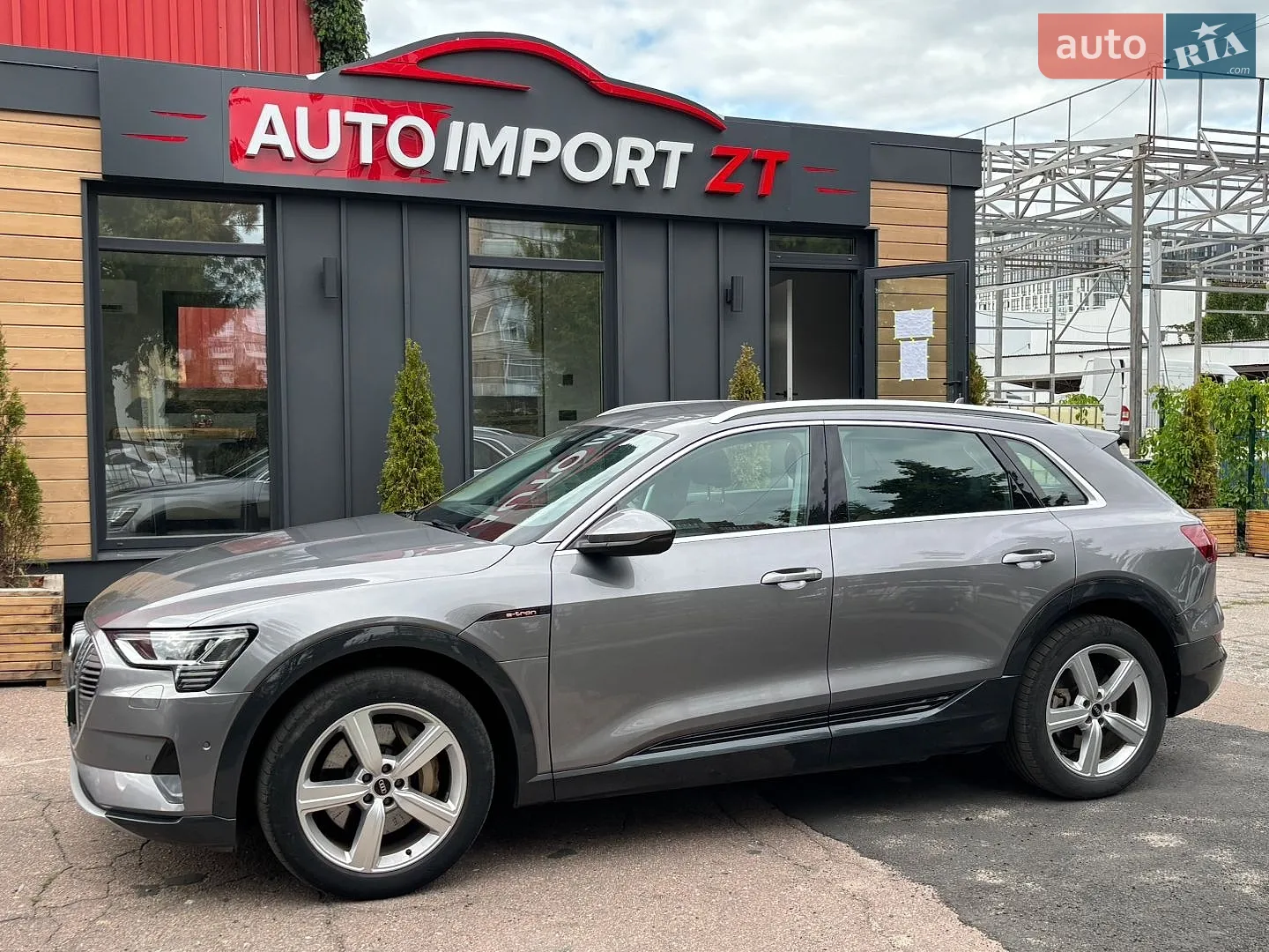 2020 Audi e-tron - мініатюра 12