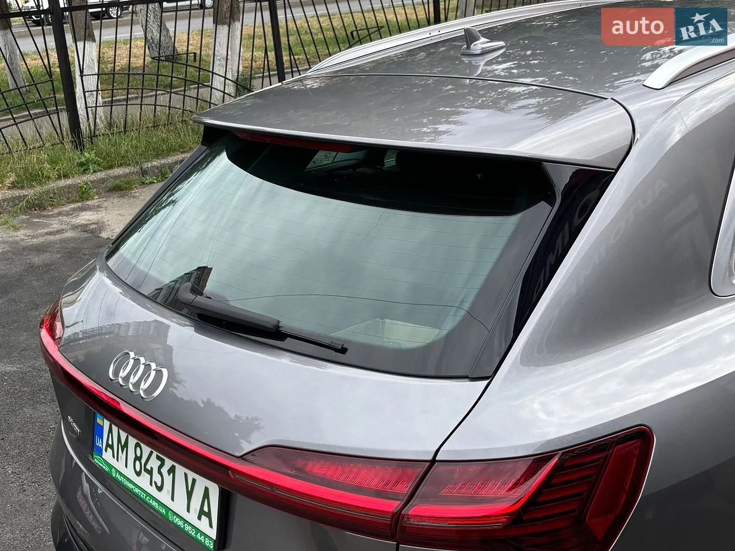 2020 Audi e-tron - мініатюра 18