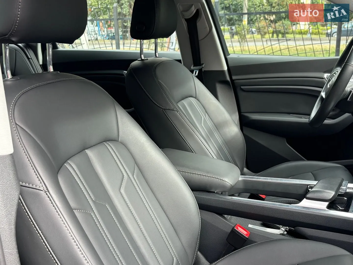 2020 Audi e-tron - мініатюра 56