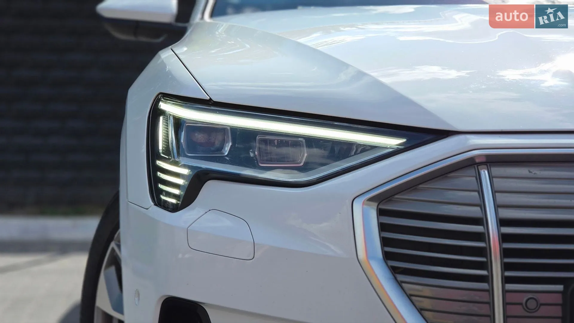 2019 Audi e-tron - мініатюра 3