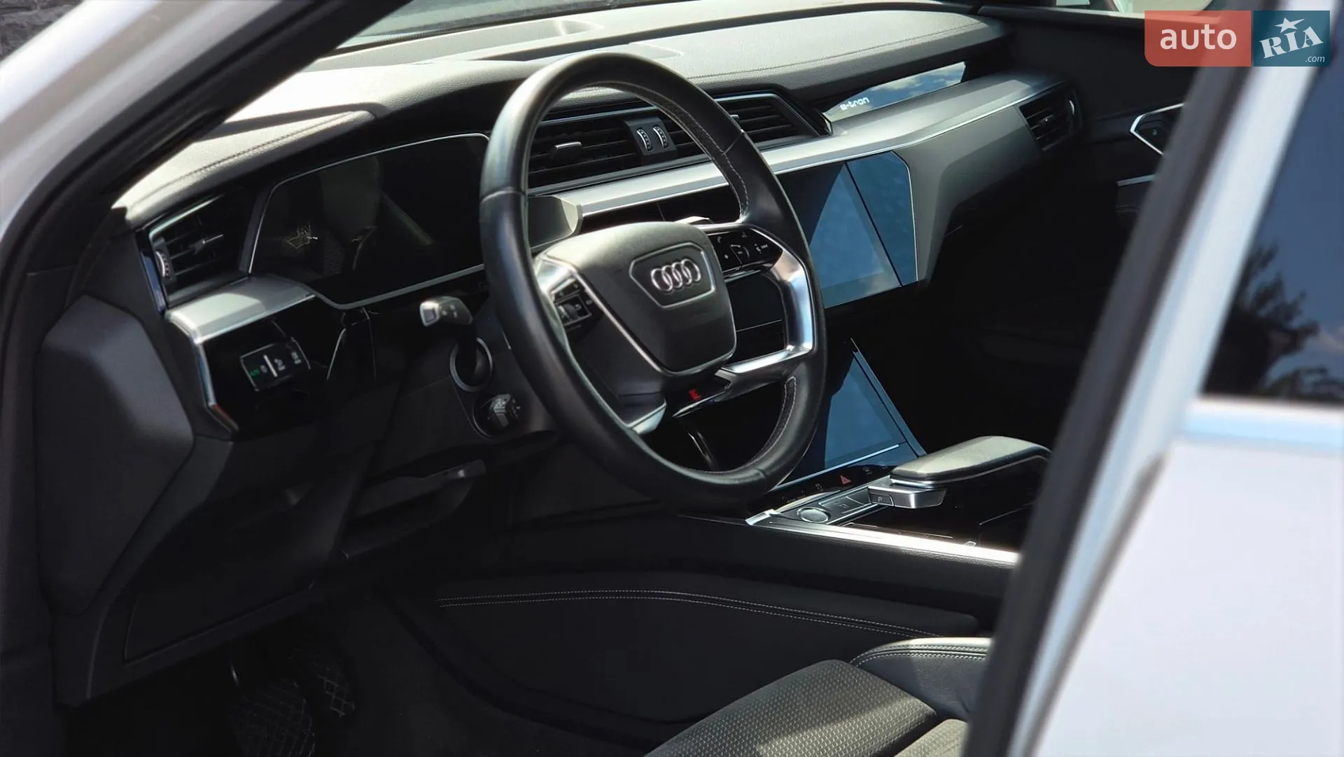 2019 Audi e-tron - мініатюра 14