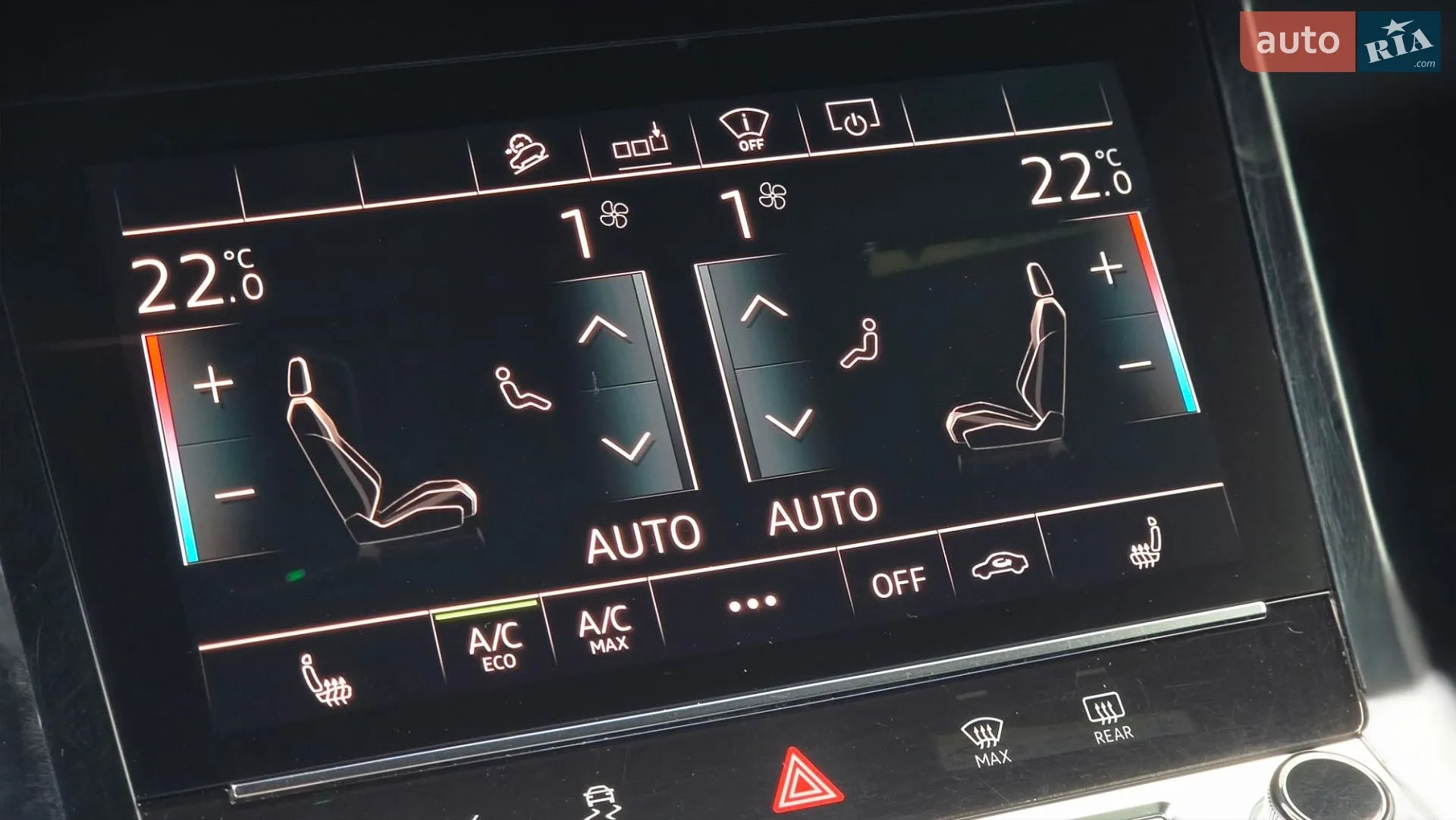 2019 Audi e-tron - мініатюра 32